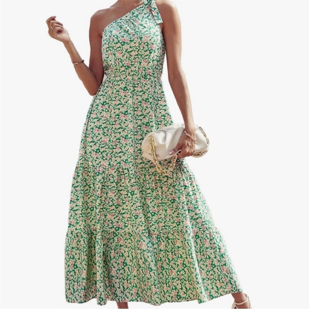 Chic One-Shoulder Floral Dress in Green